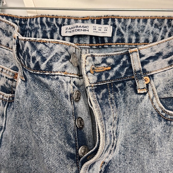 Zara Mom Fit Jeans- M - Picture 5 of 5